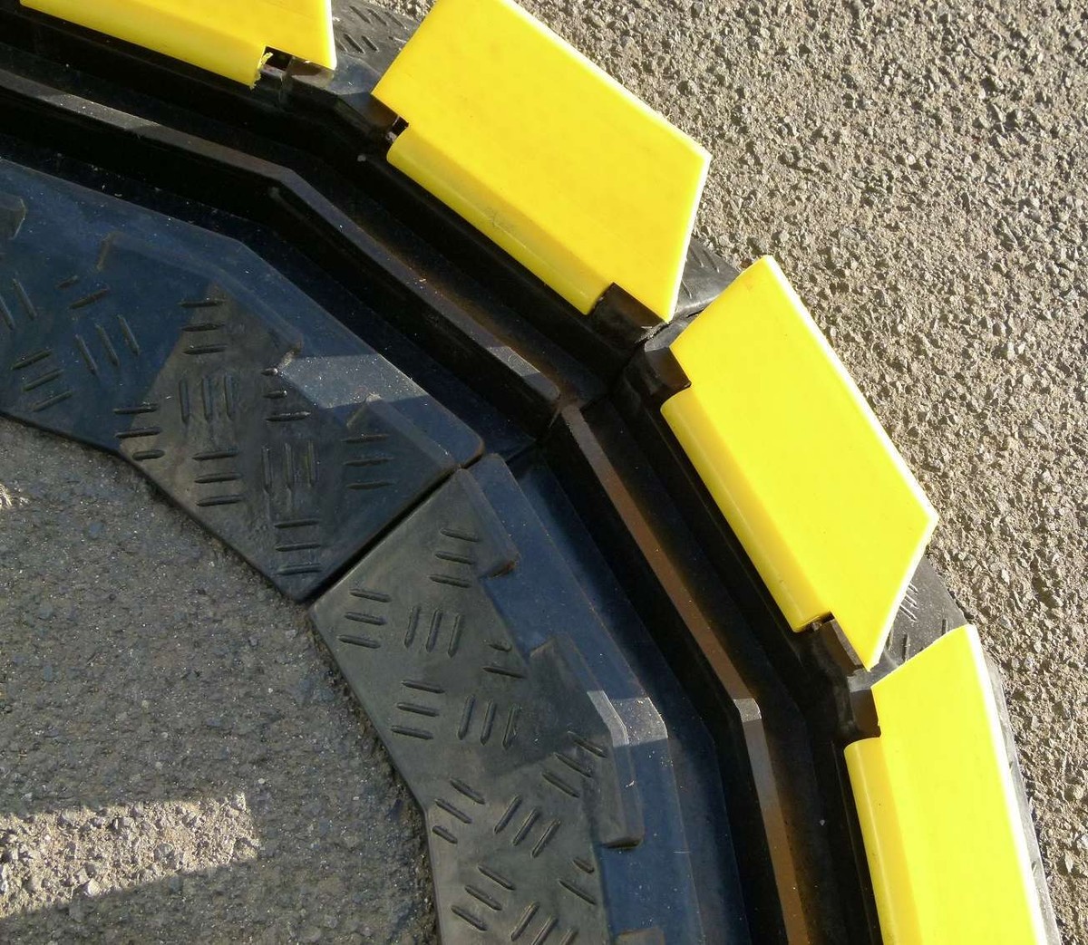 2 x 2 Kanal 45 ° Ecke ECO Kabelbrücke Schlauchbrücke Bogen Kreisstück Kabelmatte