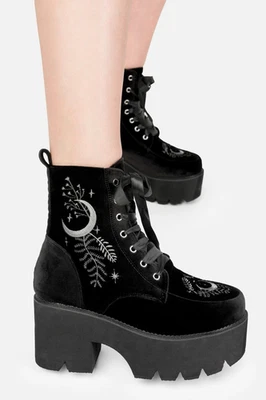 Restyle Witchy Stiefeletten Schuhe Stiefel Moonlit Trail Boots Stickereien Mond