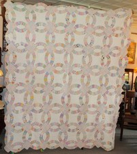 Antique Double Wedding Ring Pattern Pieced Quilt