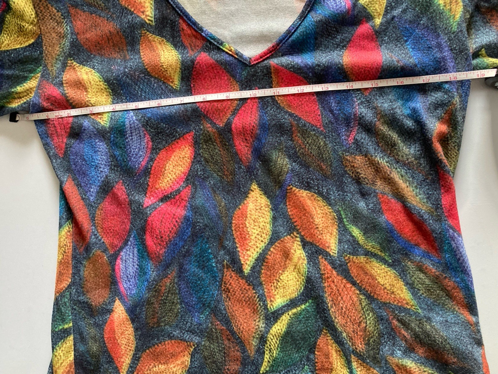 Colorful And Comfortable C.O.Z.Y. Shirt Size Medium V Neck Women Stretch Bright