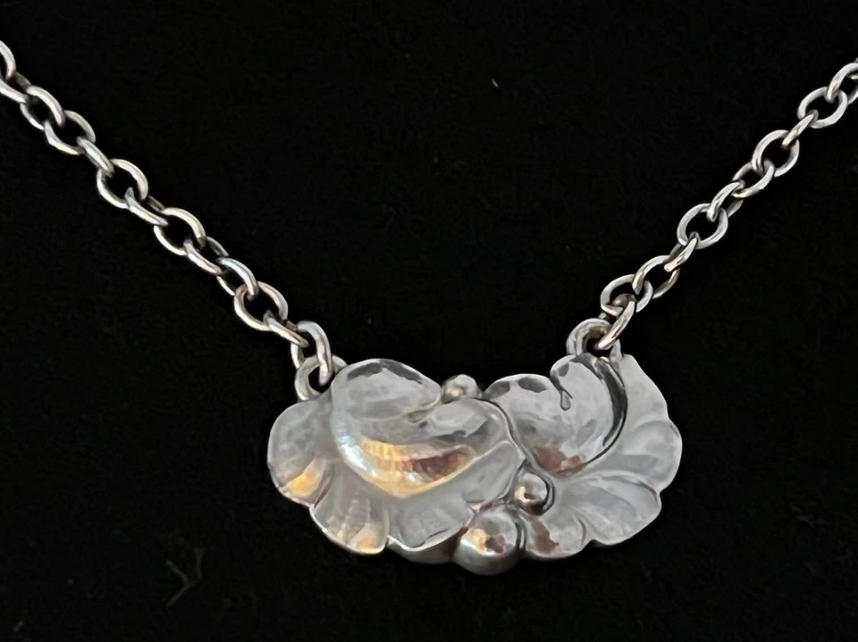 Collana con ciondolo foglia in argento sterling Georg Jensen Danimarca 9 g co... - Immagine 3 di 4