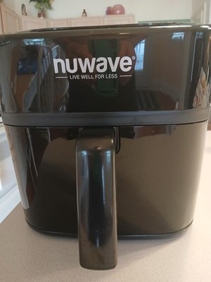 Nuwave Brio 8-Qt Air Fryer Power base 1800W Model 37380 Never Cooked With