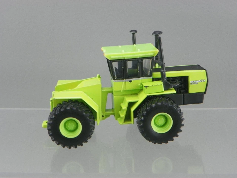 Ertl 2010 CNH Diecast 1:64 Green 1983 Case Steiger Cougar IV KM 280 Farm Tractor - Image 2 of 4