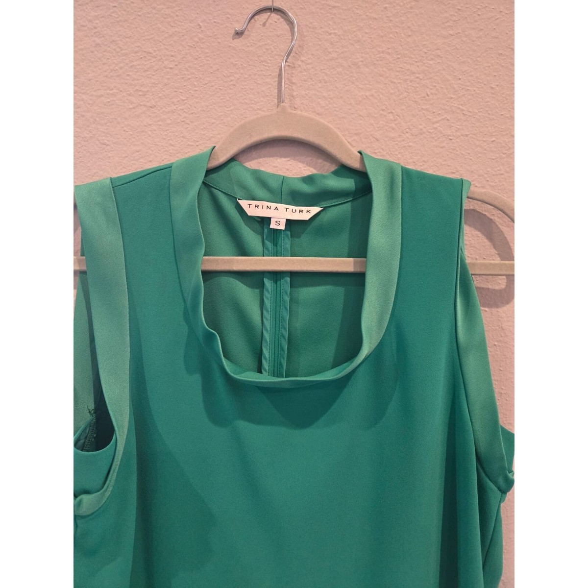 Trina Turk Women's Green Shift Dress Size S Sleeveless Scoop Neck Trina Turk Women's Green Shift Dress Size S Sleeveless Scoop Neck