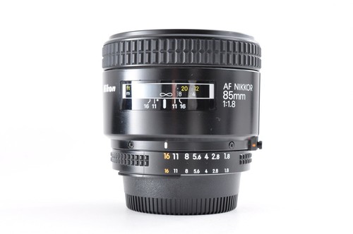 Nikon AF Nikkor 85mm f1.8 Telephoto Portrait Prime Lens Excellent+5 From Japan - Picture 12 of 17