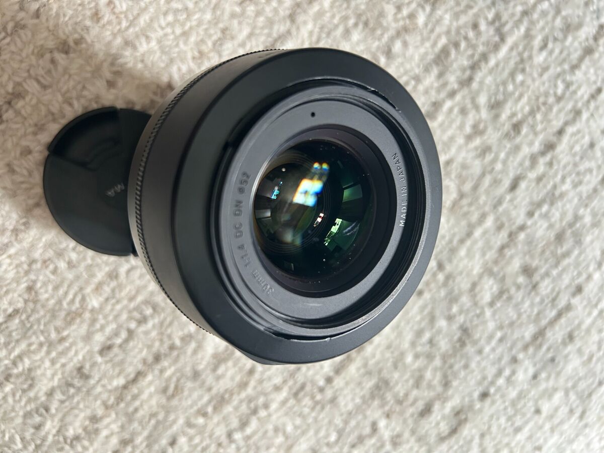 Sigma Sigma DC 30mm F/1.4 Lens with Variable ND and Sigma Sigma DC 30mm F/1.4 Lens with Variable ND and