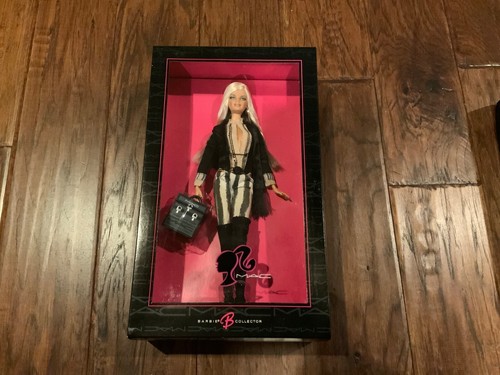 MAC Barbie Collector Doll 2006 Mattel in Original Box *READ FULL DESCRIPTION