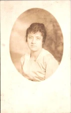 RPPC Postcard Oval Vignette Portrait of Woman in White Dress c.1904-1918   20270