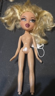 Bratz Girlz Girls Nite Out Cloe Doll Blonde Hair Eyelashes Original Nude Oob Mga