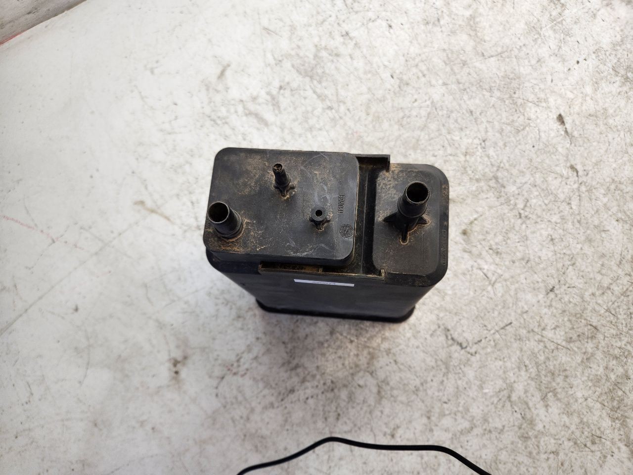2004 2005 2006 2007 2008 Maserati QUATTROPO Fuel Vapor Canister 220074