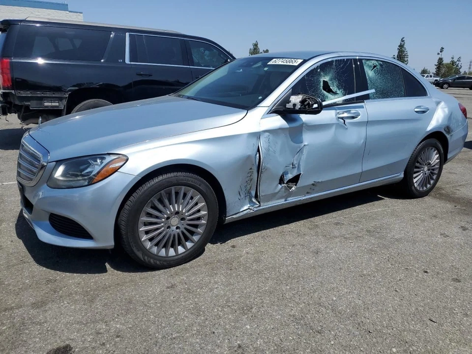 GUANTERA MERCEDES-BENZ C300 2016 Foto 2 de 4