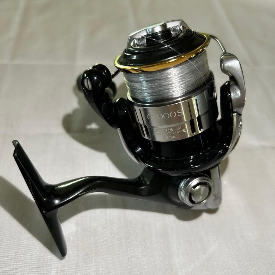 リール SHIMANO Vanquish C2000s Shimano 23 Vanquish C2000S Spinning Reel Ship from Japan New