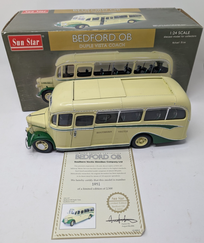Sun Star 5002 Duple Vista Southern Vectis Bedford OB - 1/24 Scale Diecast Bus