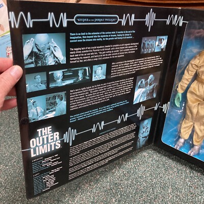 The Outer Limits 1:6 Scale Sideshow Collectible 12