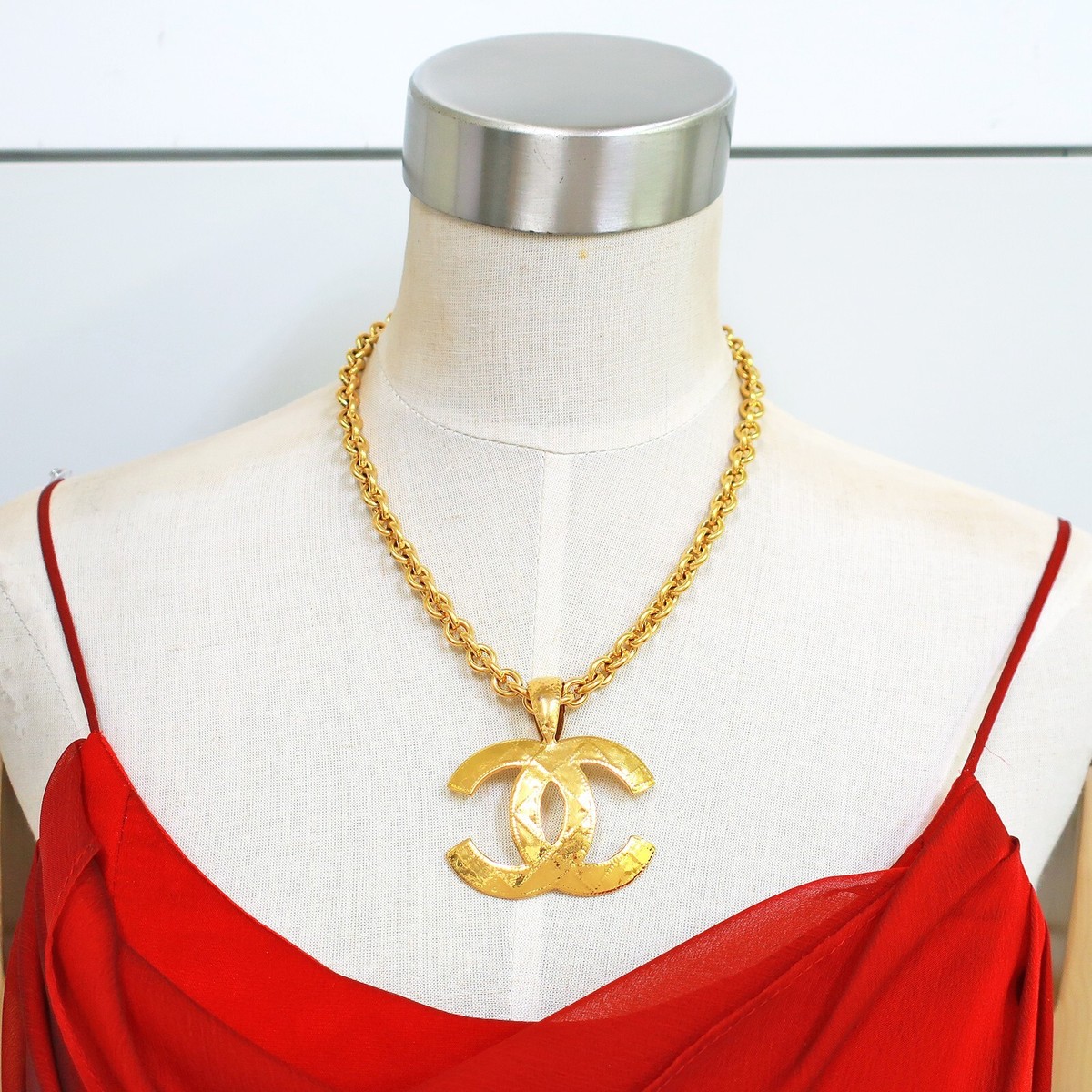 CHANEL Gold Plated CC Logos Charm Vintage Chain Necklace