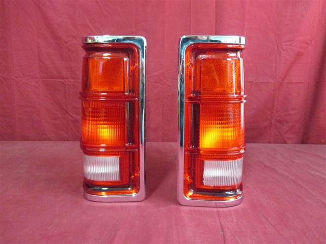 NOS OEM Dodge Dakota Tail Lamp Light W/chrome Bezel 1988 - 93 Left Hand