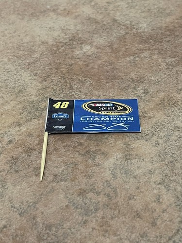 Jimmie Johnson Lowes 2016 7x campeón de NASCAR exhibición de bandera campeón 1:24 sin automóvil - Imagen 3 de 4