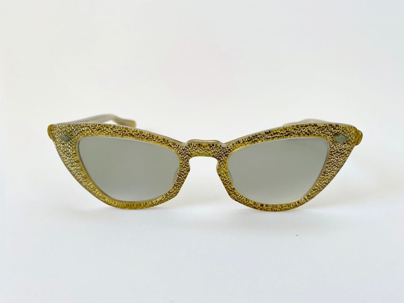 ⭕️ 50s 60s Vintage Gold texture Sunglasses : rave punk shirt jacket dress pants