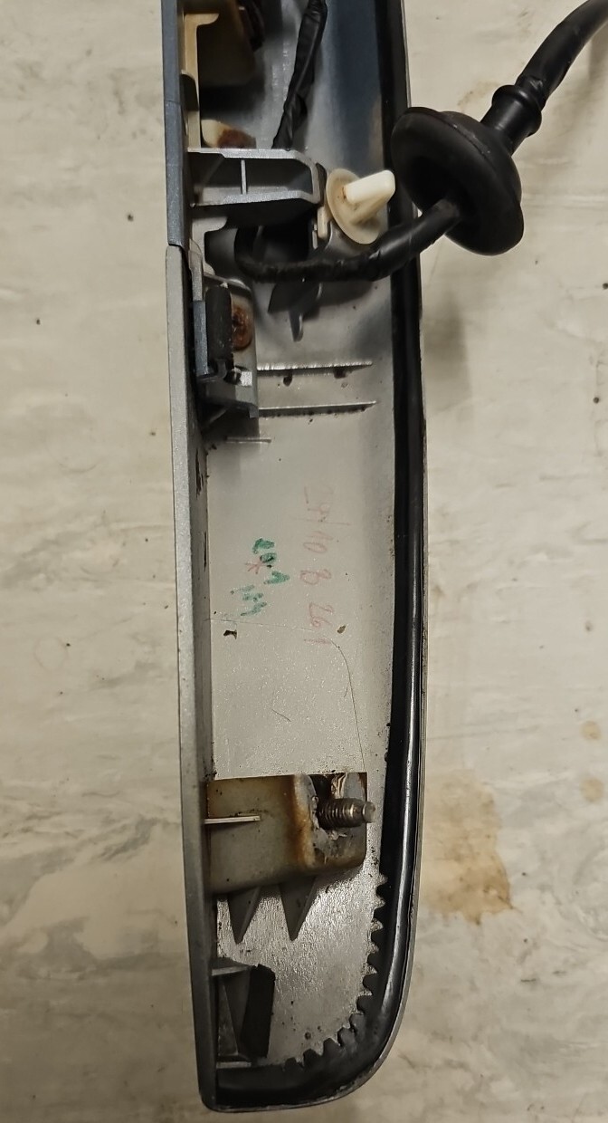 2012 KIA CEED SW MK1 REAR TAILGATE HANDLE 5DR IN GREY SEE THE