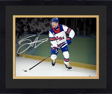 Autographed Jack Eichel Golden Knights 16x20 Photo Item#14511525 COA