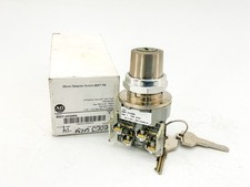 New Allen Bradley 800T-H3208A 30mm Selector Switch 2 Position Ser.T