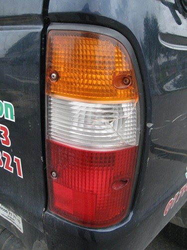 Right Rear Light with Looms and Bulbs for Mazda B2500 1998-2002 - Afbeelding 4 van 5