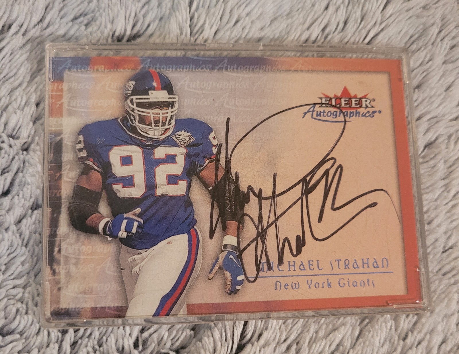 2000 Fleer Tradition - Autographics Michael Strahan (AU)