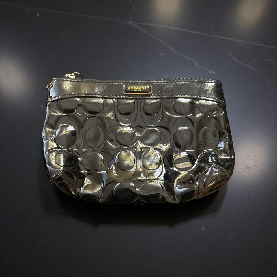 Bolso sin asas Coach Signature C charol negro muñeca estilo Foto 3 de 4