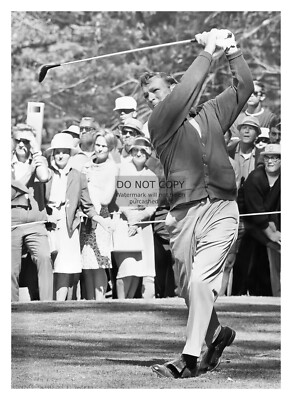 ARNOLD PALMER GOLFER GOLF SWING 1966 5X7 B&W PHOTO