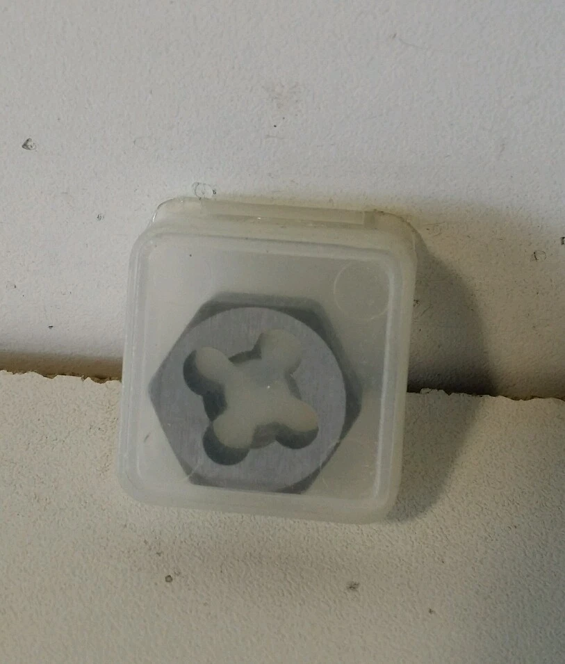 3/8"-16 UNC DIE, FITS 1" DIE HOLDER - Image 2 of 2