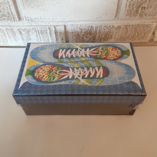 Banconote e buste nuove fustellate, sneakers, 4 x 7,25, confezione da venti - Foto 1 di 4