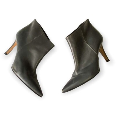 Gianvito Rossi Stilo Gray Leather Ankle Boots, Pointd Toe, Stiletto Heel, 37.5EU