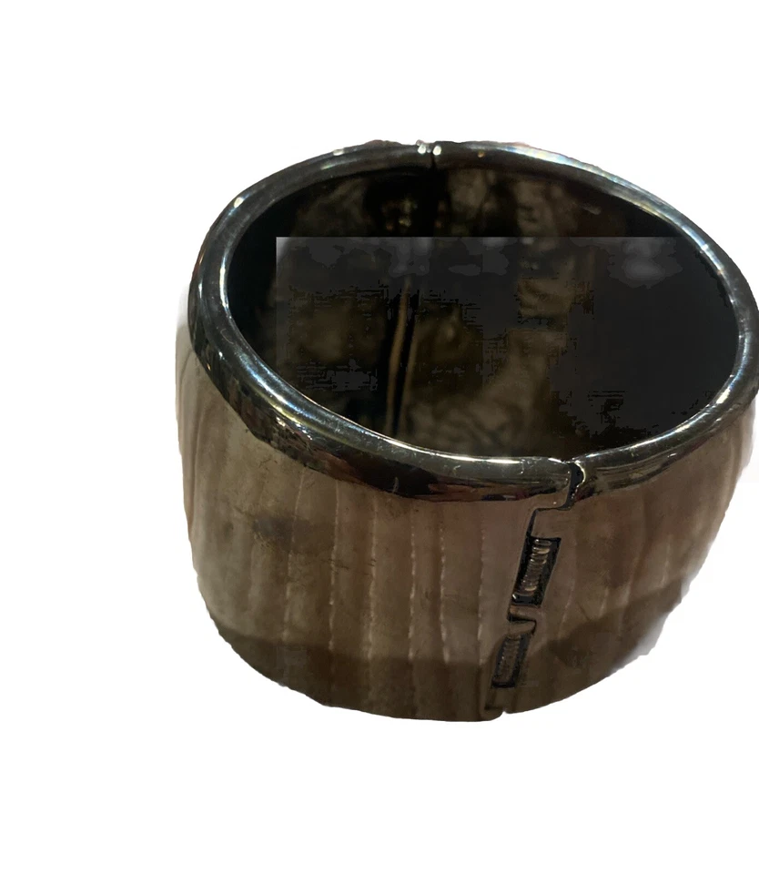 Brazalete Alexis Bittar ancho peltre metal pedrería Foto 4 de 4