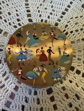Vintage Stratton International Dancers Powder Compact