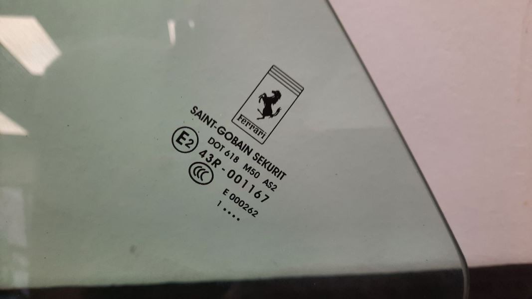2012 FERRARI CALIFORNIA F149 OEM DRIVER LEFT QUARTER VENT WINDOW GLASS