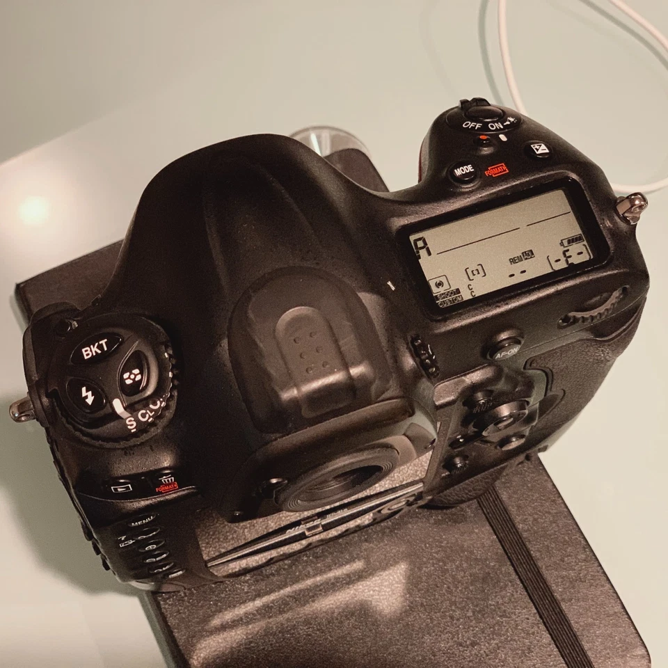 Nikon D4S 16.2 MP Digital SLR Camera - Black (Body Only) - image 2 of 4