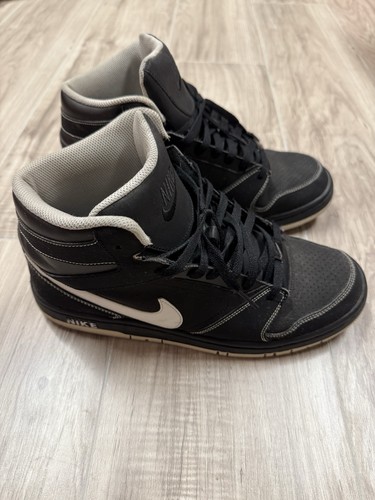 Größe 10,5 - Nike Prestige IV Sneaker schwarz/weiß Top Zustand ohne Sohlen - Bild 3 von 9