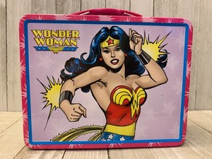 Wonder Woman Metal Lunch Box: Iconic Collectible Treasure 2 Wonder Woman Metal Lunch Box: Iconic Collectible Treasure