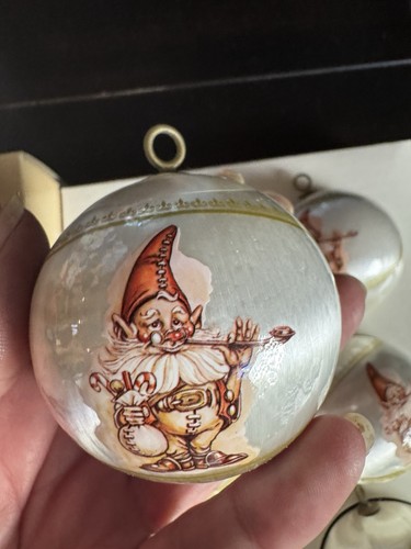 VTG Pyramid Satin SET 6 Unbreakable Ornaments ELFS 2 Sides Rocking Horse & Pipe - Picture 4 of 7