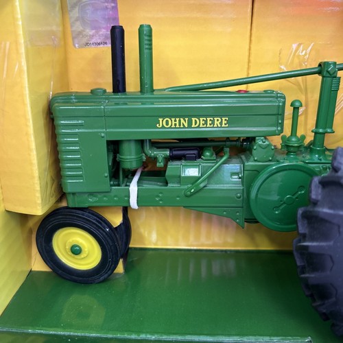 ERTL John Deere 1939 Model A Styled Tractor New In The Box 1:16 Metal 45166 - Picture 7 of 8