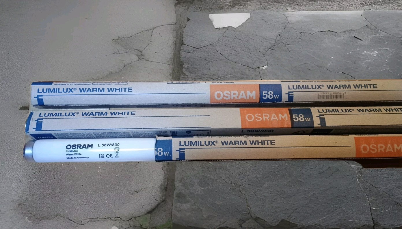 3 Pezzi OSRAM Tubo Neon Ricambio Lumilux T8 58W 830 Warm White