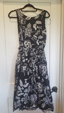Tahari Arthur S. Levine Black and White Floral Sleeveless Sateen Belted Midi Dre