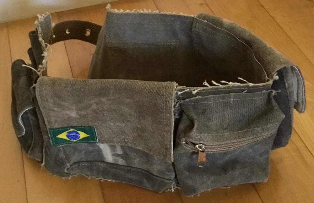 weist belt bag dark canvas
