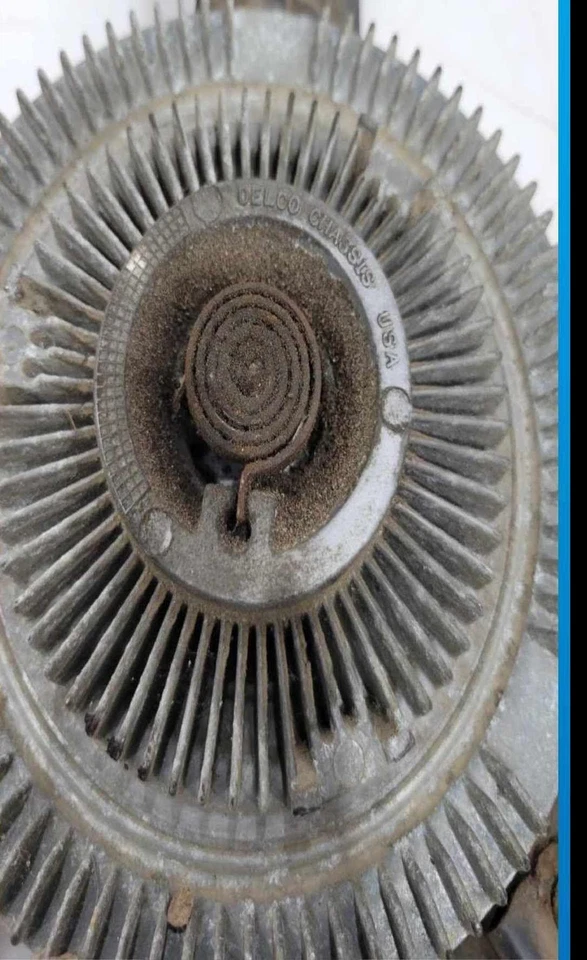 1993 - 1995 Chevy C/K 1500 4.3L Engine Clutch with Blades OEM 22149568 - Image 2 of 4