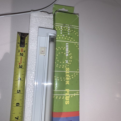Microfluorescent Lighting SP-12 T4 Light Fixture 17.5” MOL 12W 120V 6400K Switch - Picture 4 of 7