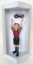 Classic Schuco-Figur Resin Junge mit Die Cast T1 Piccolo VW Bus 1:90 in OVP 2002