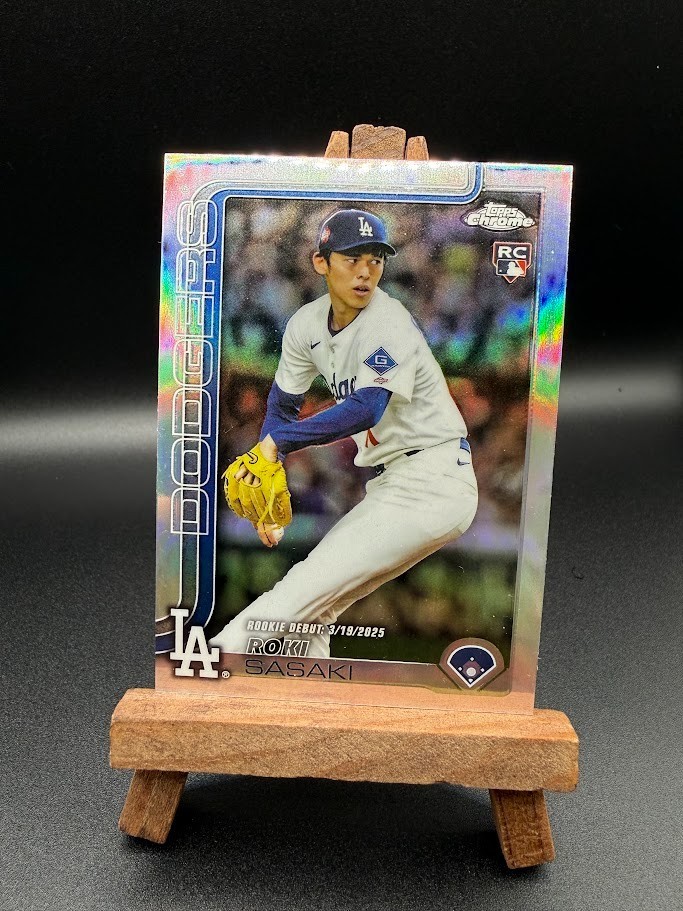 Roki Sasaki 2025 Topps Chrome Update #USC73 Refractor
