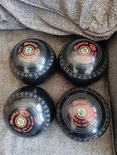 Excellent Condition Hemselite Classic Deluxe Size 2 Heavy Green Bowls Set of 4