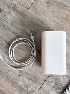 Apple AirPort Extreme A1521 3-Port Gigabit Wi-Fi 802.11 AC Router ME918LL/A