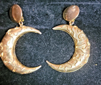 Preowned Signed Edouard Rambaud  Paris Gold Tone Clip Moon Dangle Earrings 103